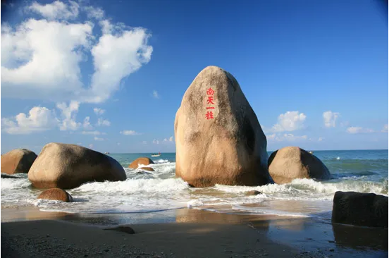 化身蓝海卫士，守护三亚海滨丨upay钱包官网环境首个“海域保洁”项目正式签约进场