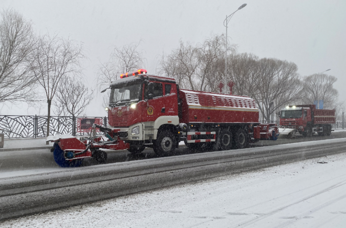 upay钱包官网环境除冰雪装备全力投入破冰作业，助力北京道路交通安全